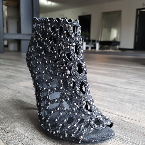 ZIGISOHO BLACK SPARKLY RHINESTONE HEEL BOOTIES - Picture 4 of 6